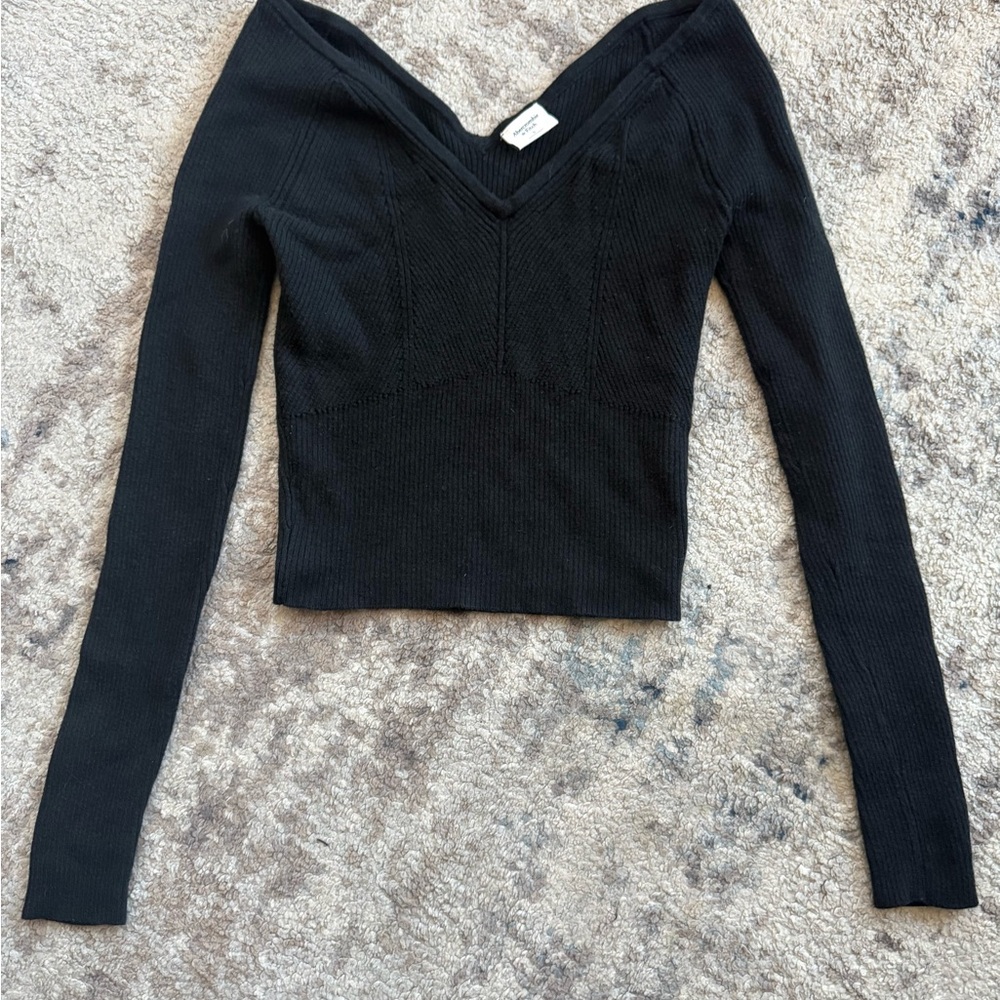 NWOT Abercrombie & Fitch V-Neck Ribbed Sweater Top